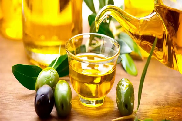 تصویر 4 از خرید روغن زیتون خارجی + قیمت فروش استثنایی